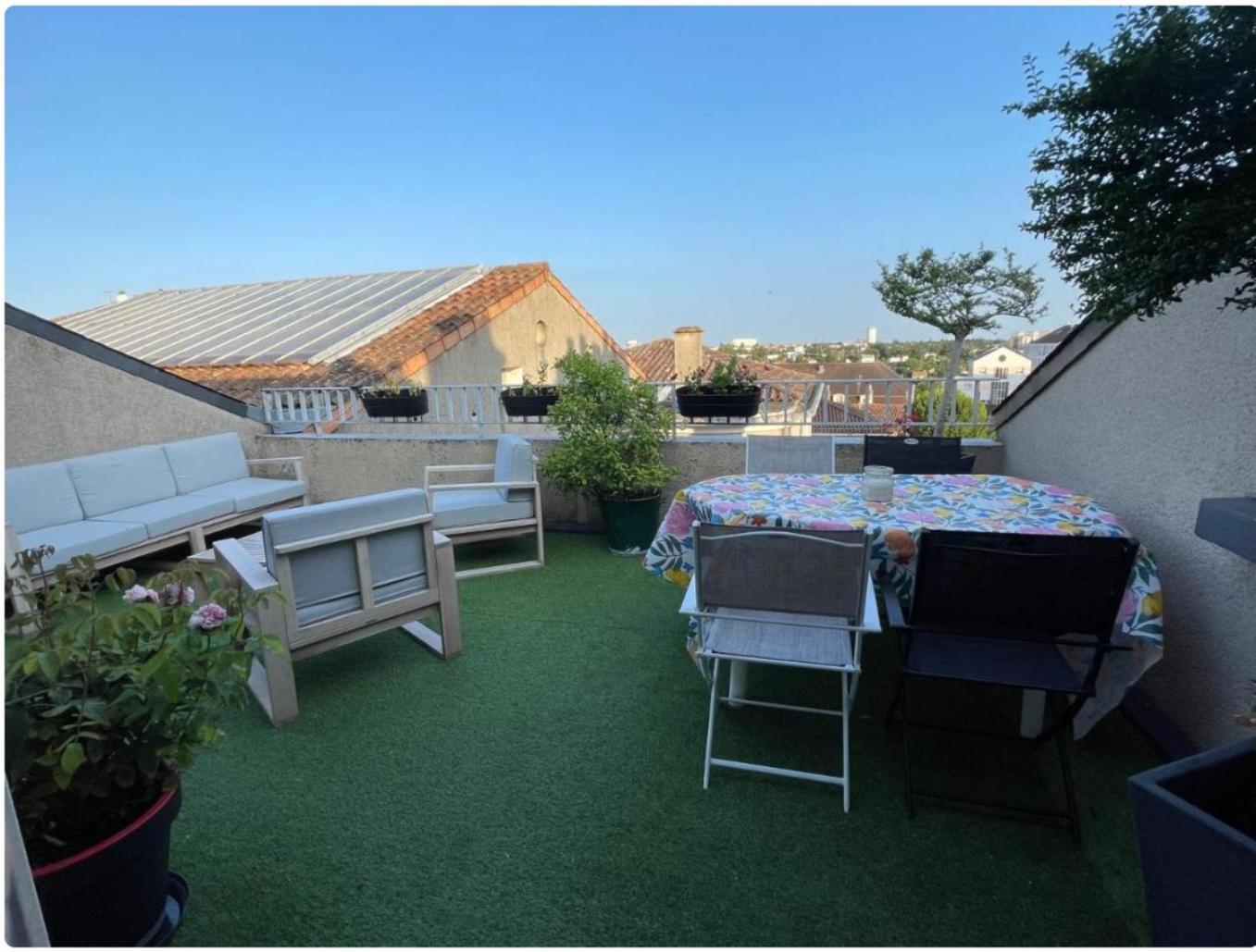 Grand Appartement Hypercentre Avec Terrasse Et Parking بواتييه المظهر الخارجي الصورة